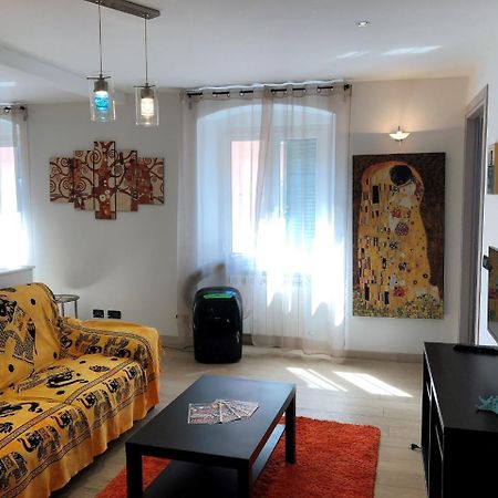 Ferienwohnung House Claudia By Holiday World Genua Exterior foto